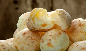 PAO-DE-QUEIJO-NA-AIRFRYER (1)